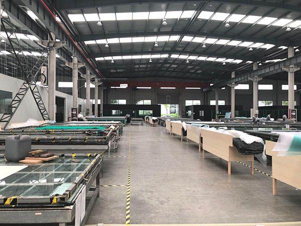 Μονταροποίηση εξοπλισμού ψεκασμού κόλλας δύο εξαρτημάτων για βολική εξαγωγή 6