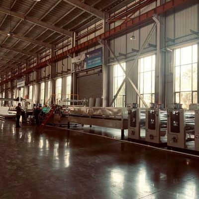 Συνεχή γραμμή παραγωγής μηχανής μελιού μελιού αλουμινίου σύνθετο φύλλο μελιού συνεχής γραμμή παραγωγής