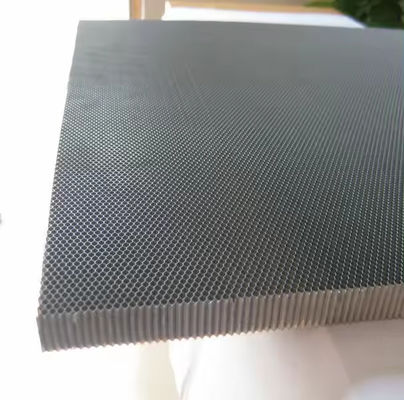Μέγεθος 1250*2000mm Σημείο συγκολλημένη από ανοξείδωτο χάλυβα Honeycomb Πλάκα για αιολική σήραγγα