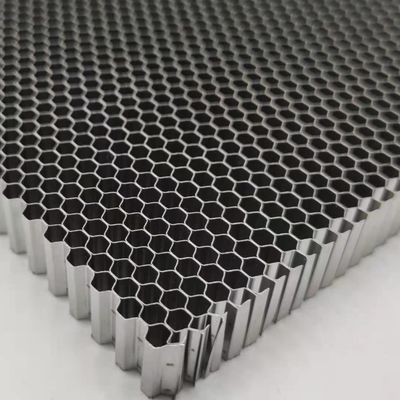 Χονδρική συγκόλληση 8.2mm Μέγεθος κυττάρου Μεταλλικό ανοξείδωτο χάλυβα Honeycomb Air Straightener