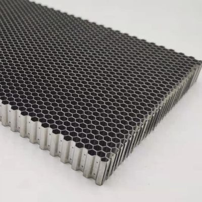 Χονδρική συγκόλληση 8.2mm Μέγεθος κυττάρου Μεταλλικό ανοξείδωτο χάλυβα Honeycomb Air Straightener