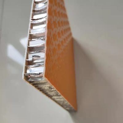 32 mm 48 mm FRP Honeycomb Panel για εσωτερικό πάτωμα σιδηροδρομικής διέλευσης
